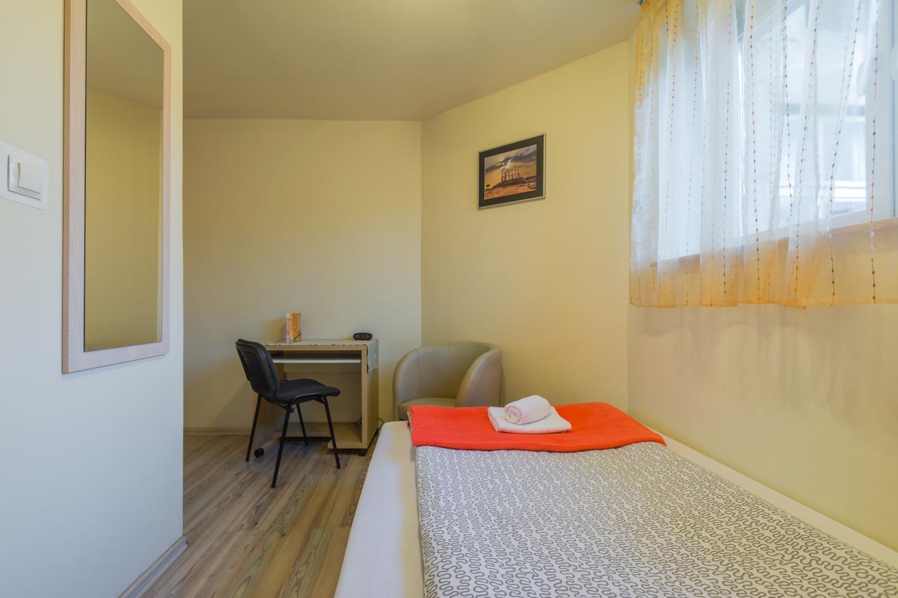 Euro-Room Rooms & Apartments Krakow Luaran gambar